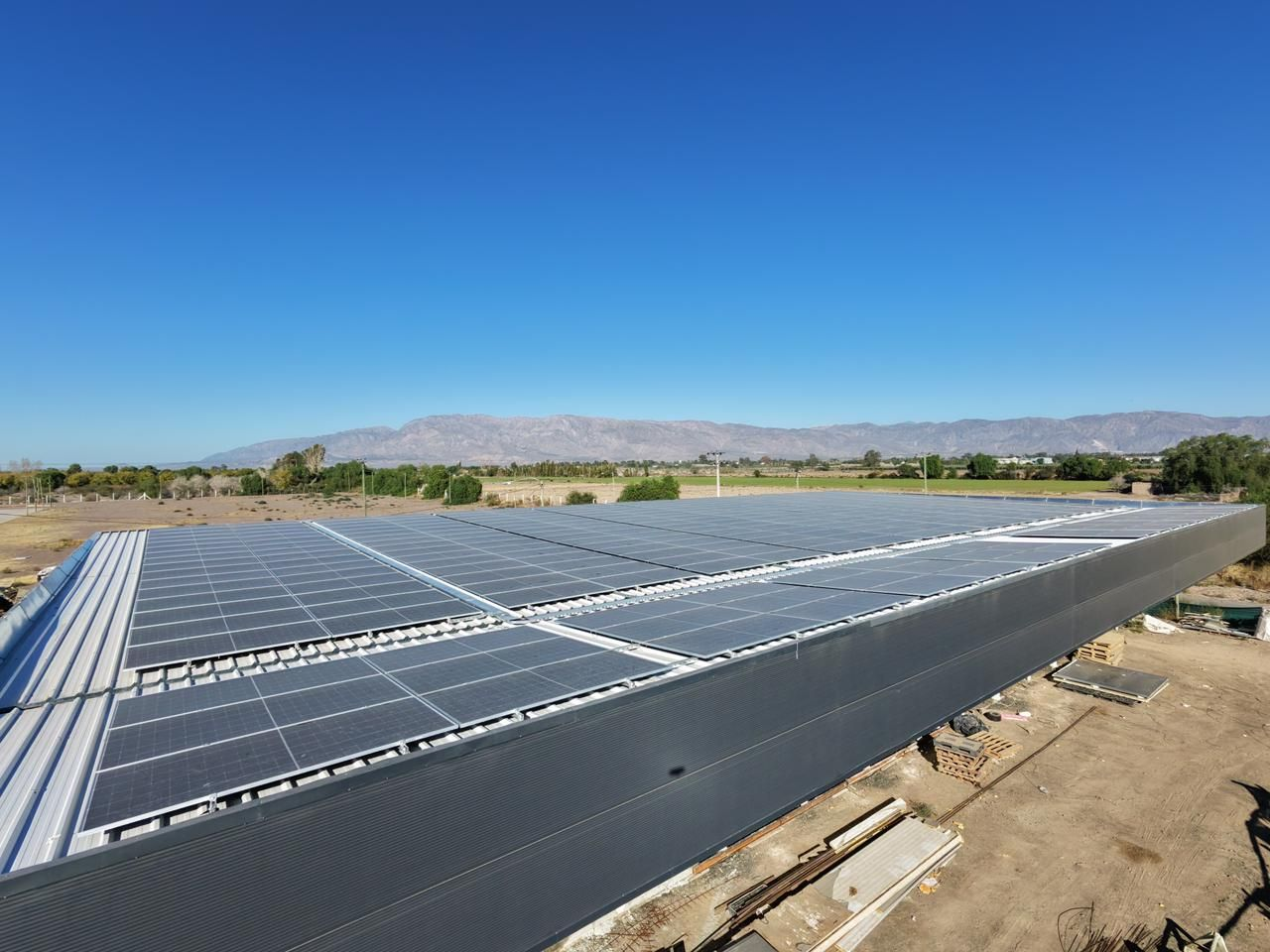 Ampliación fotovoltaica en industria del plástico